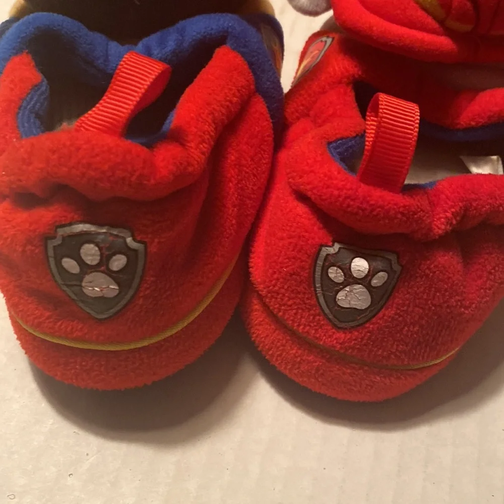 Paw Patrol kids house slippers red size 7/8